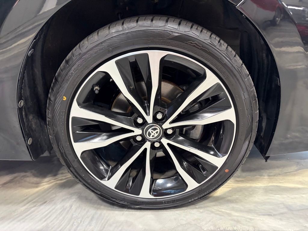 Used 2017 Toyota Corolla SE FWD image 22