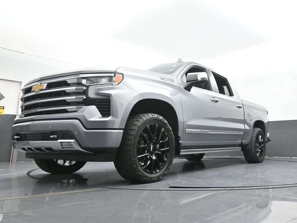 Used 2024 Chevrolet Silverado 1500 High Country w/ Technology Package image 76