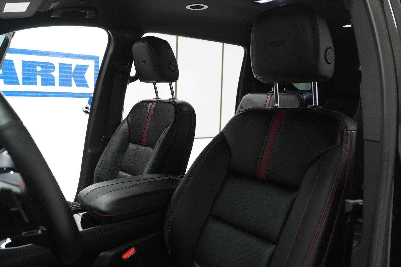Used 2026 Chevrolet Traverse RS FWD image 6