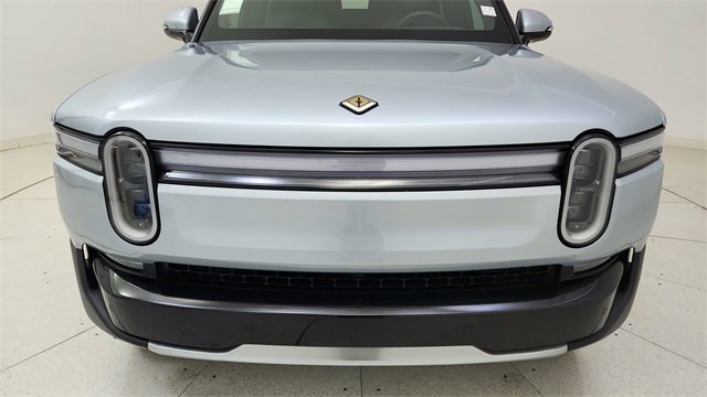 Used 2025 Rivian R1S Adventure image 8