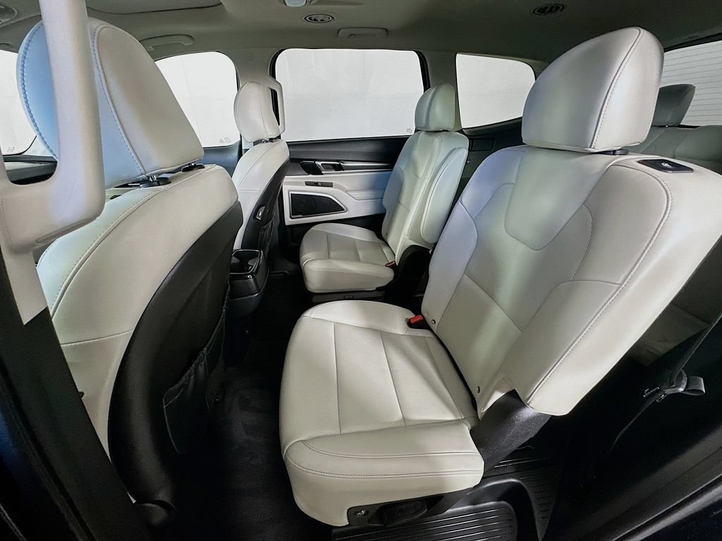 Certified 2021 Kia Telluride S FWD image 30