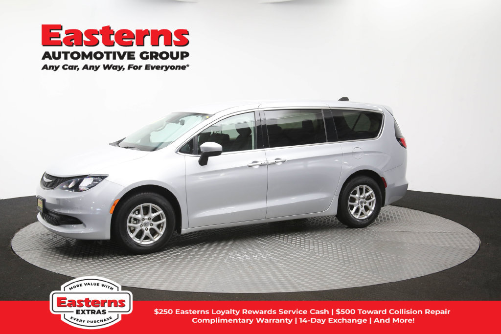 Used 2023 Chrysler Voyager LX FWD image 60
