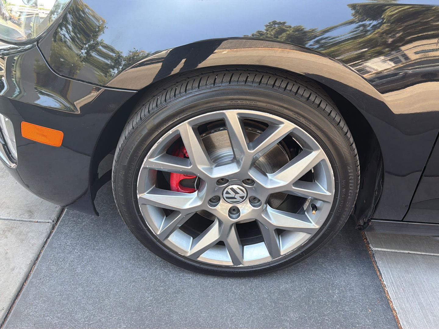Used 2014 Volkswagen GTI Wolfsburg Edition FWD image 9