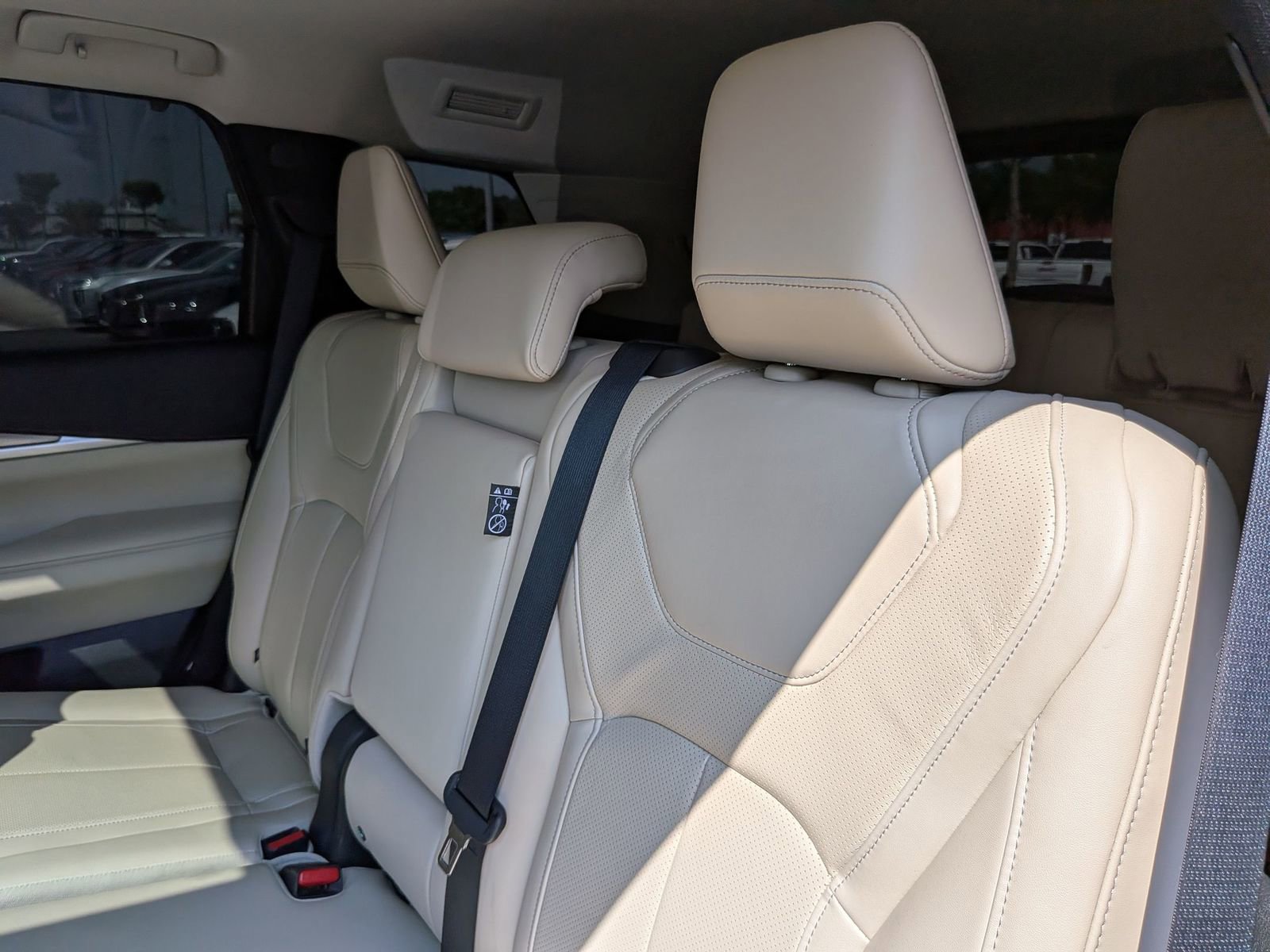 Used 2023 INFINITI QX60 Luxe w/ Cargo Package image 31