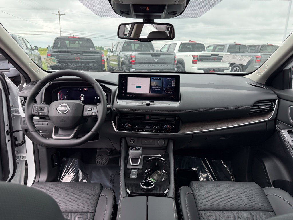 New 2026 Nissan Rogue Platinum AWD/4WD image 13