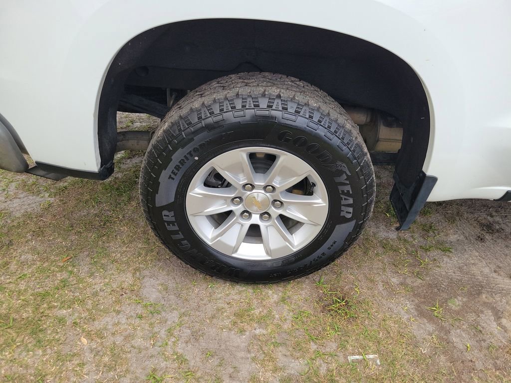Used 2023 Chevrolet Silverado 1500 LT w/ Safety Package image 7