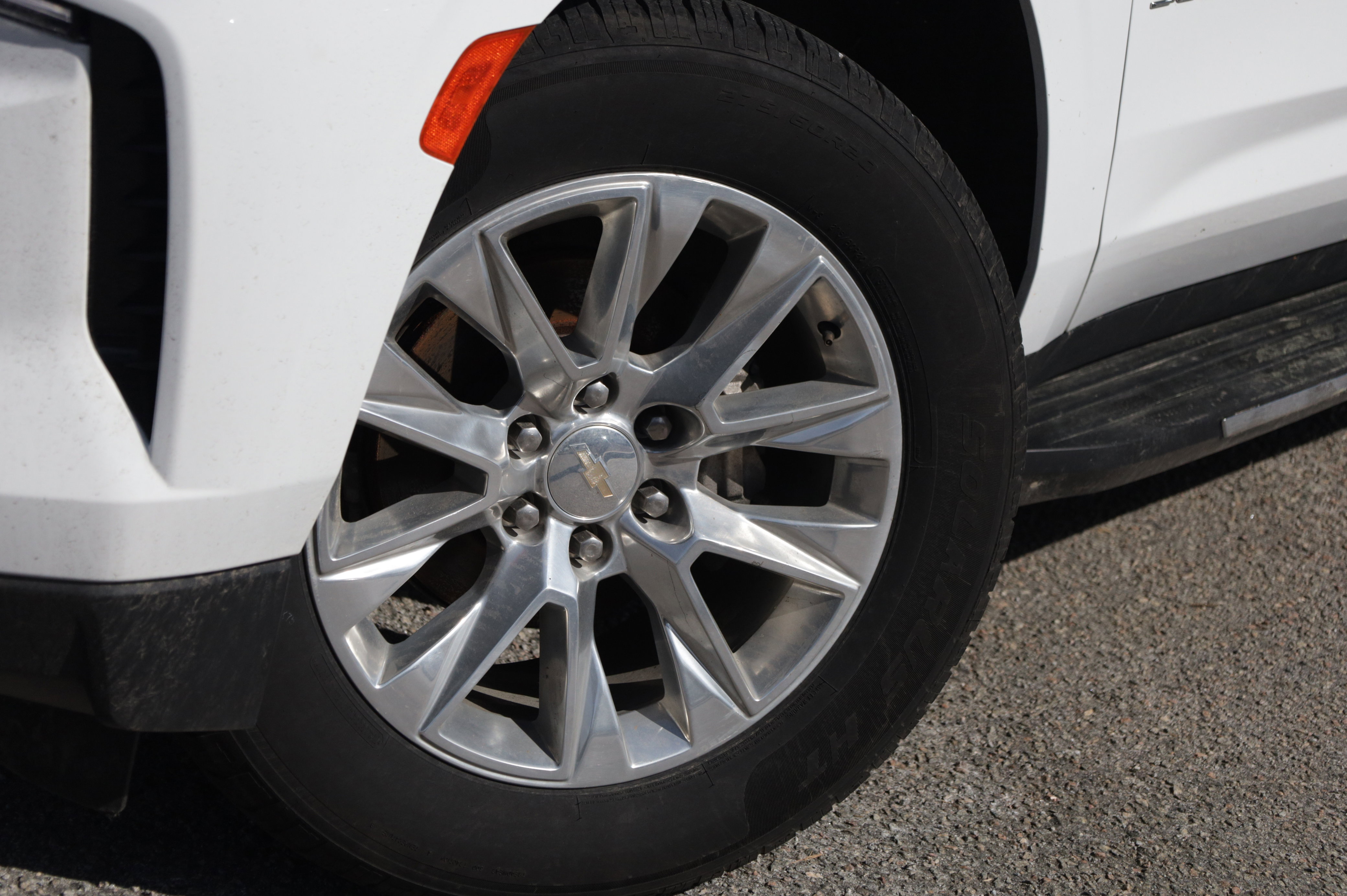 Used 2023 Chevrolet Suburban Premier image 19