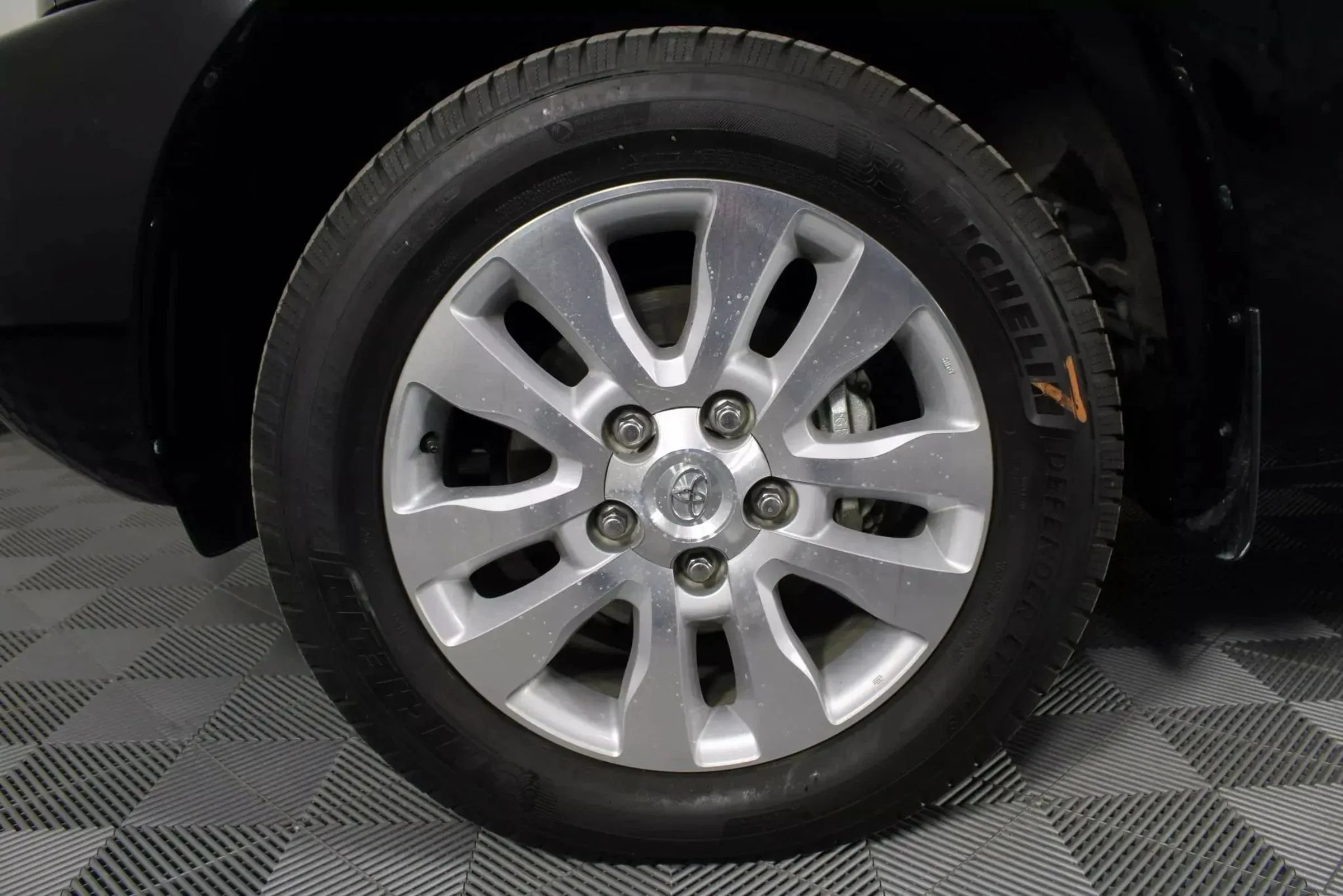 Used 2016 Toyota Sequoia Platinum AWD/4WD image 55