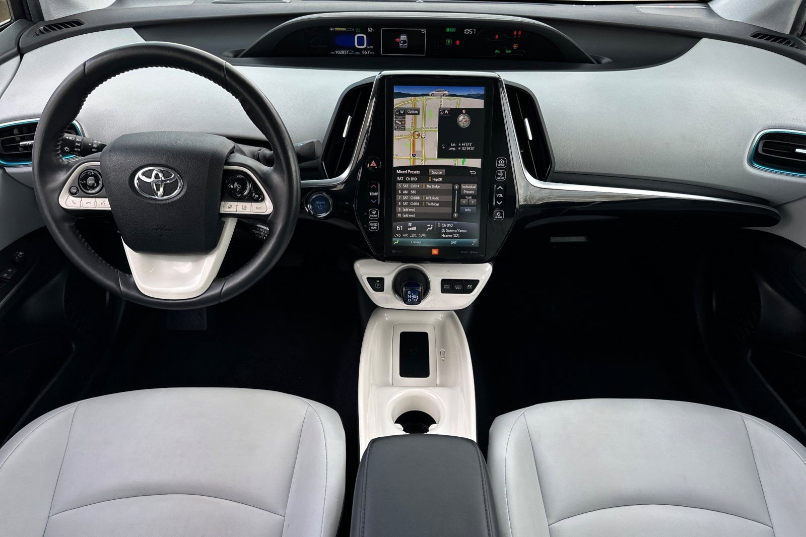 Used 2019 Toyota Prius Prime Advanced FWD image 13
