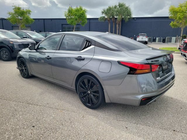 Certified 2022 Nissan Altima 2.5 SR w/ Midnight Edition Package FWD image 5