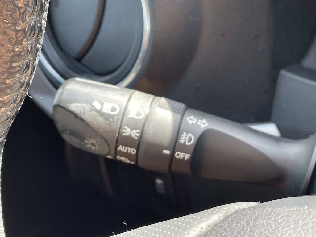 Used 2021 Toyota Tacoma SR5 RWD image 31