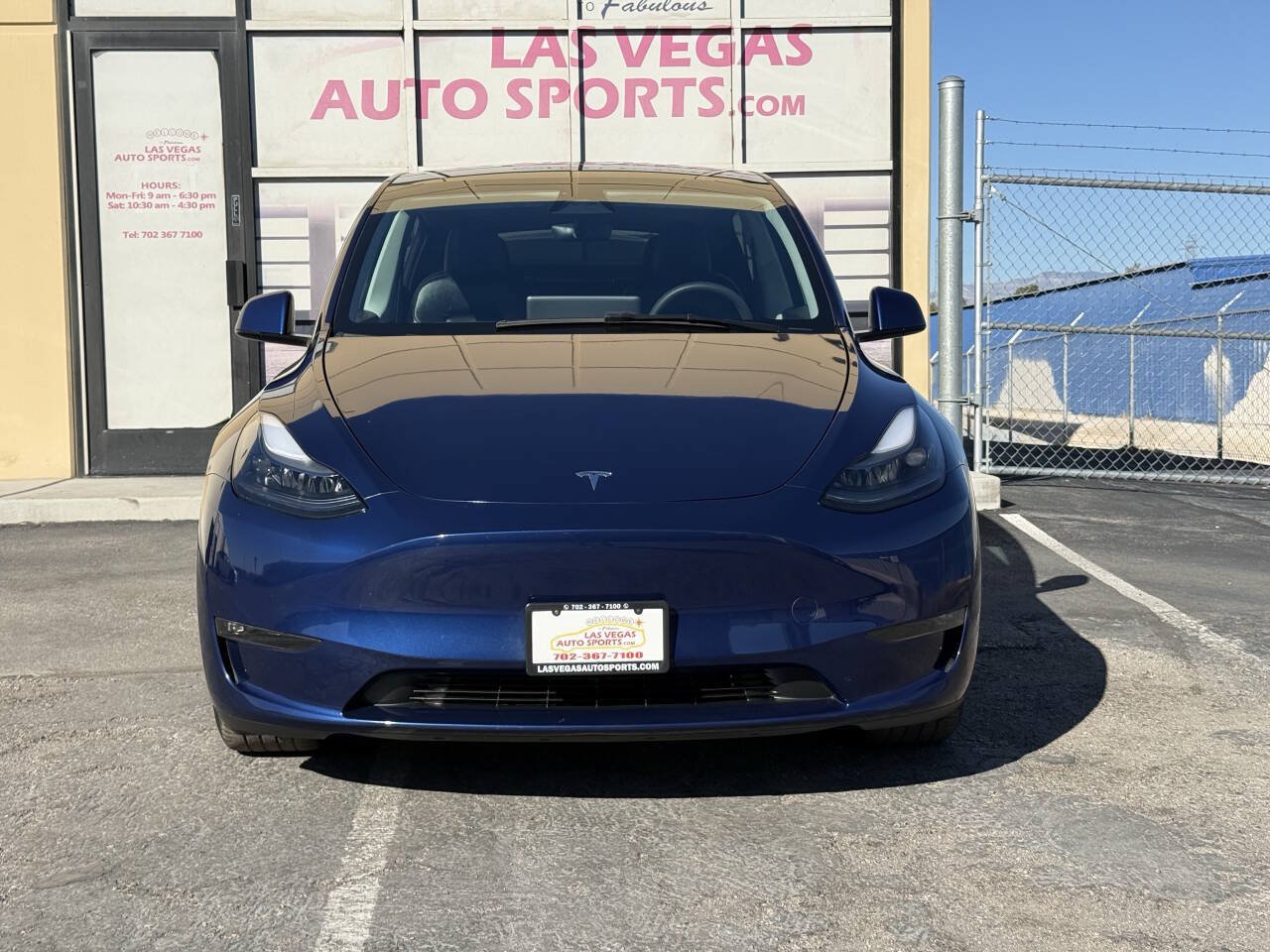 Used 2023 Tesla Model Y Long Range AWD/4WD image 3