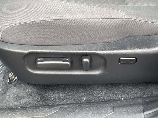 Used 2023 Toyota Tacoma SR5 w/ Technology Package image 15