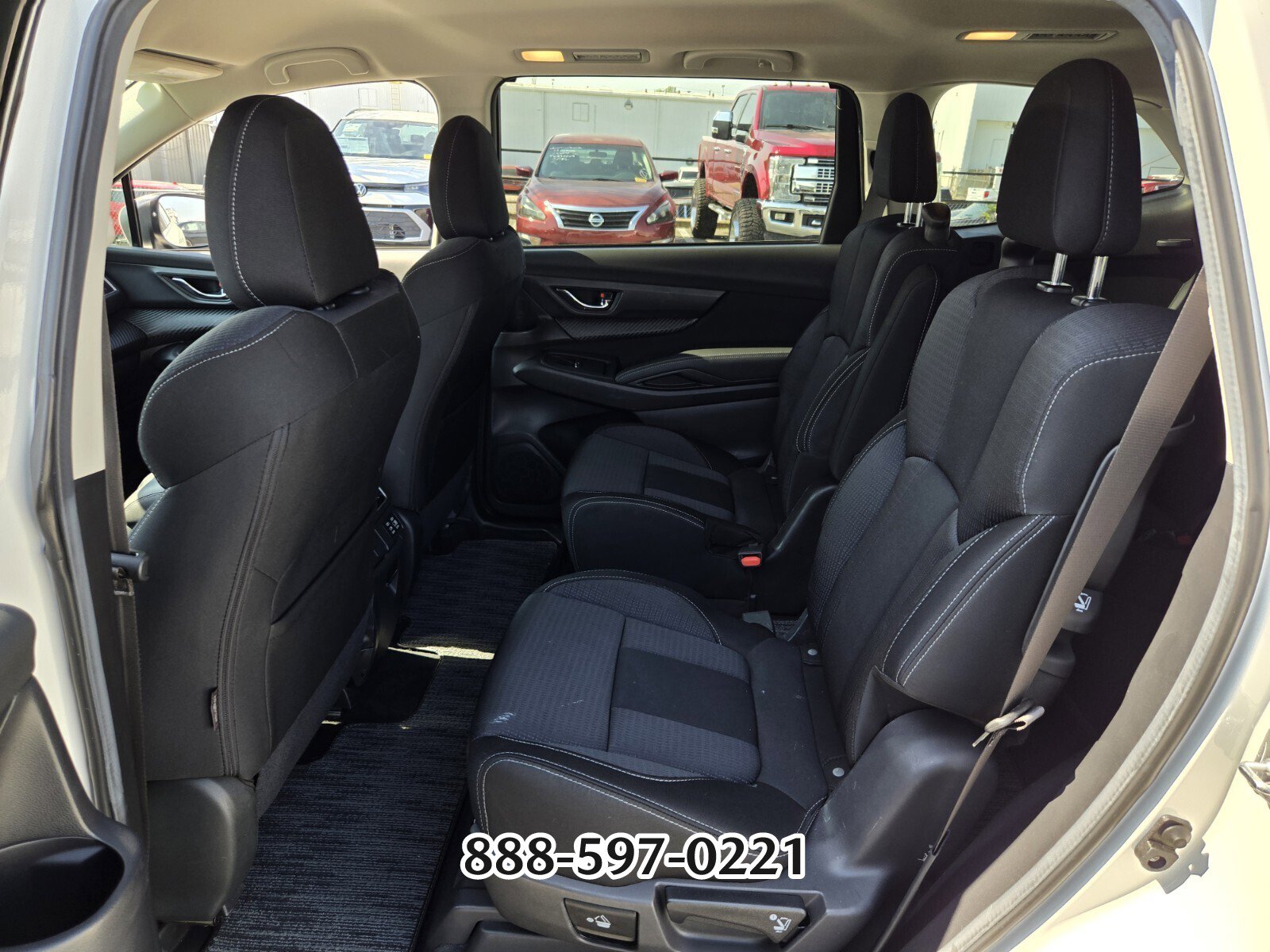 Used 2024 Subaru Ascent Premium w/ Convenience Package image 11