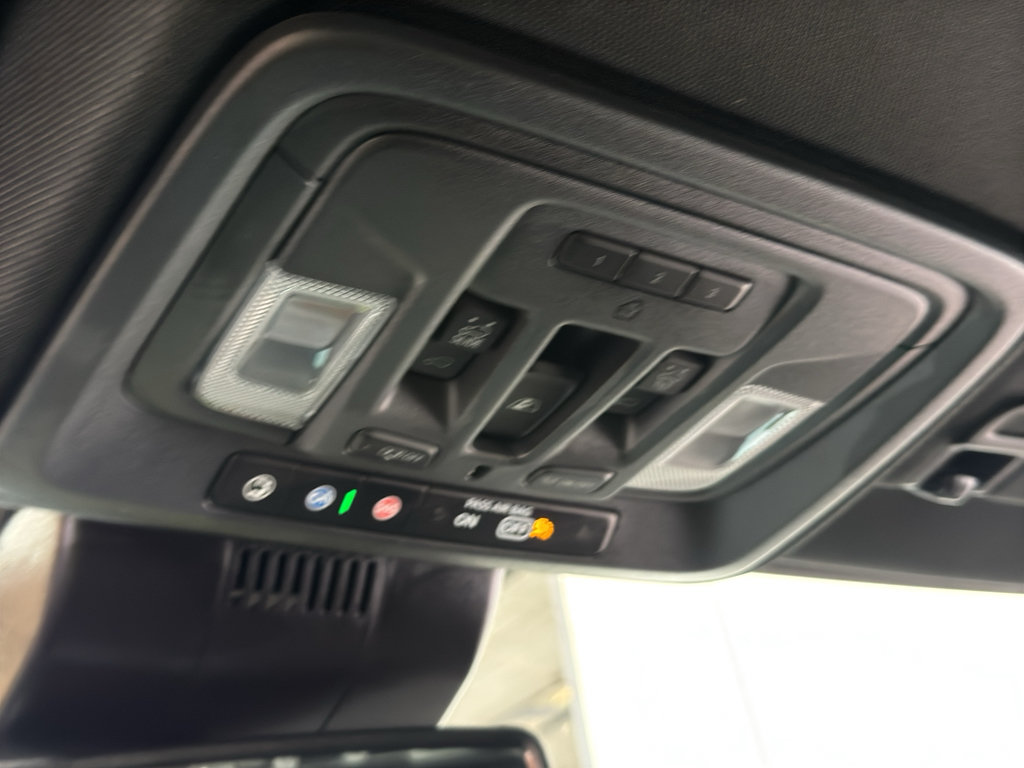 Used 2025 GMC Sierra 1500 AT4 w/ AT4 Premium Package AWD/4WD image 41