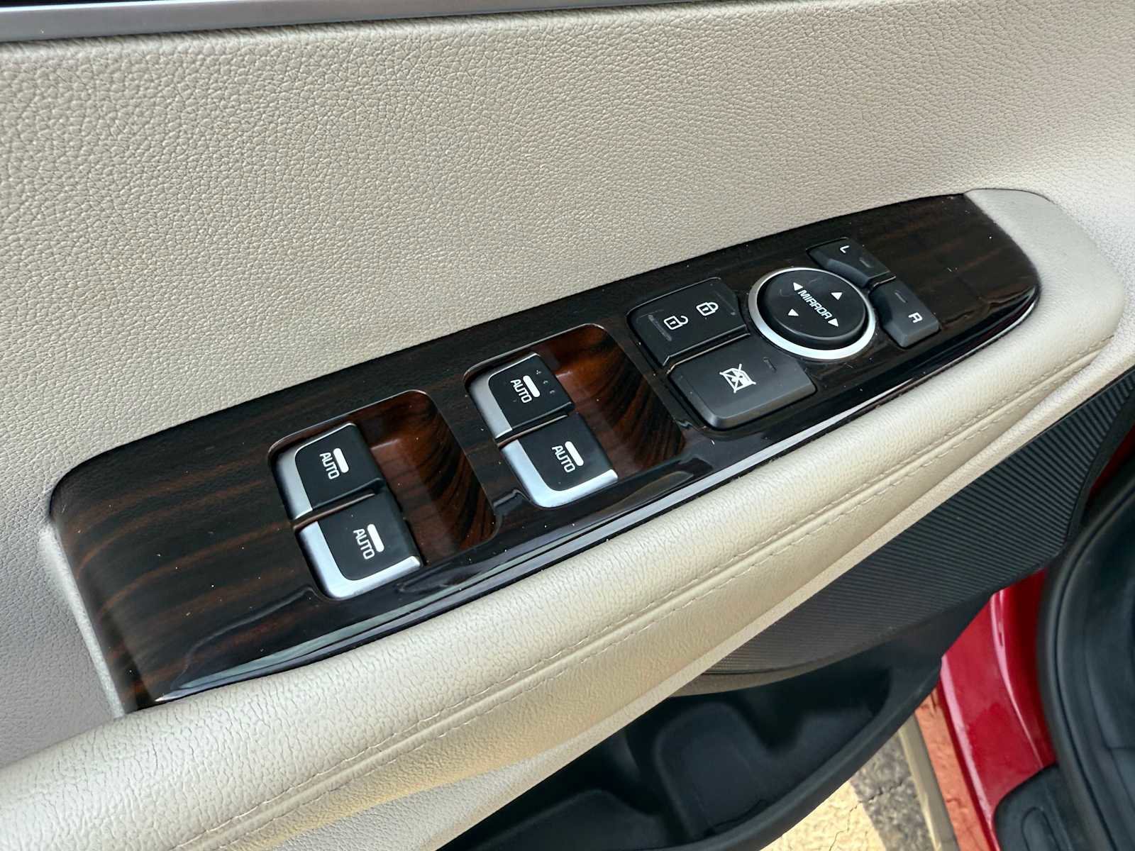 Used 2019 Kia Sorento EX image 12