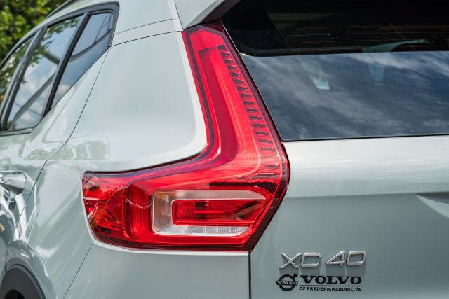 New 2026 Volvo XC40 B5 Plus w/ Climate Package AWD/4WD image 8
