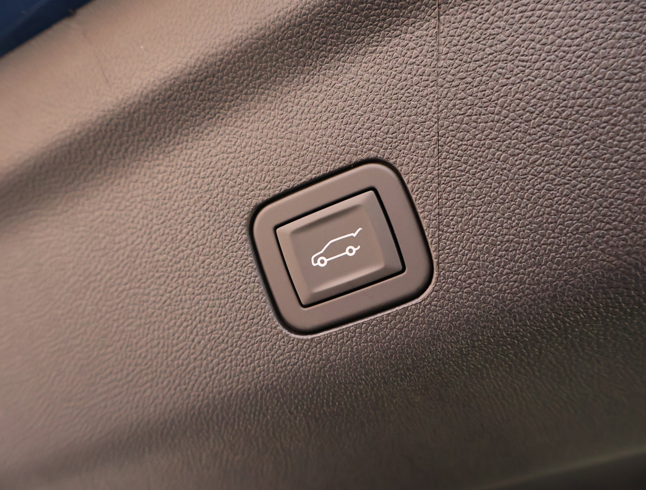 New 2026 Chevrolet Suburban High Country image 31