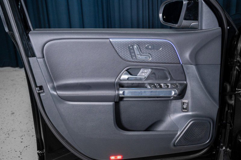 New 2025 Mercedes-Benz GLB 250 image 13