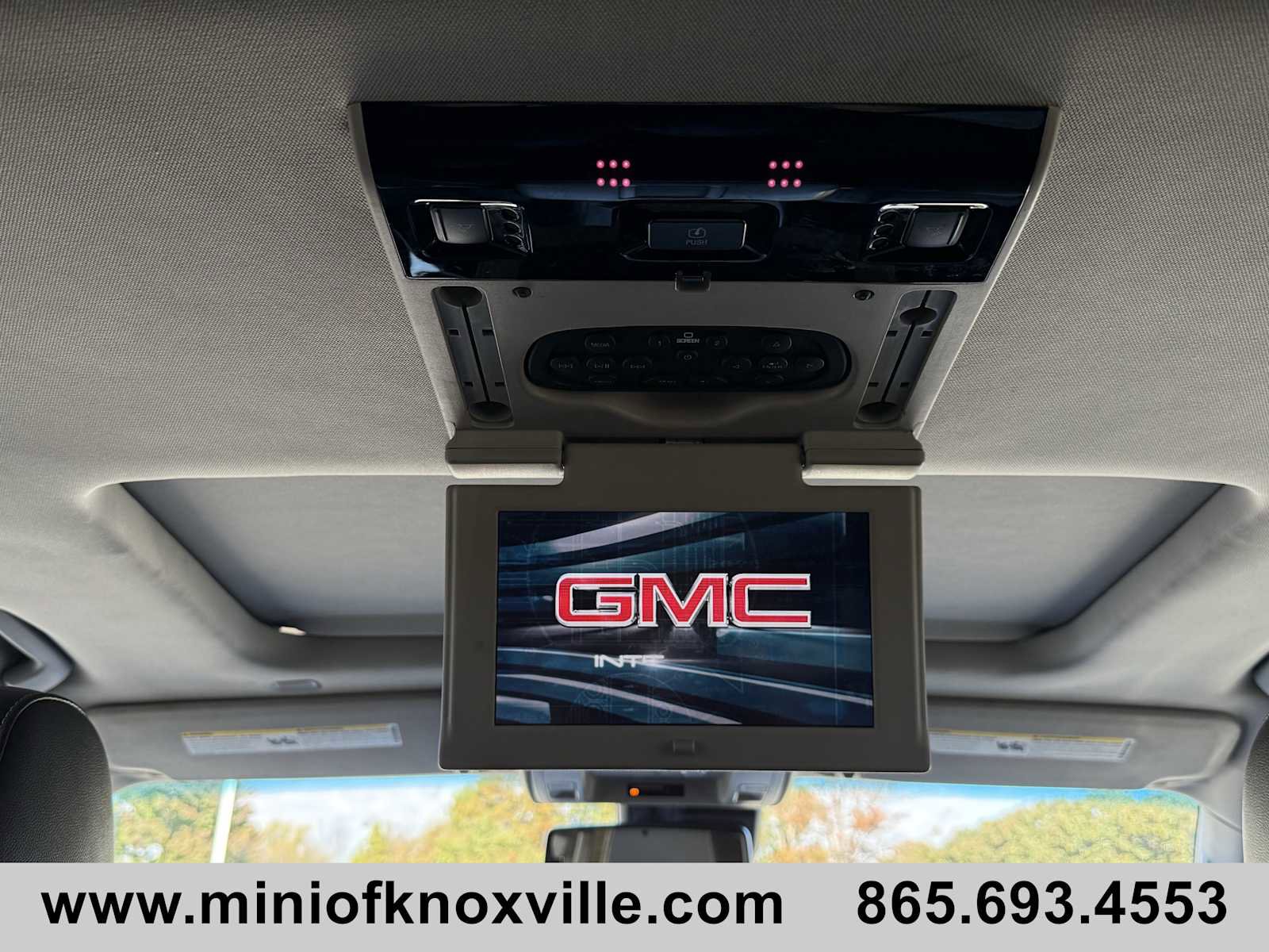 Used 2018 GMC Yukon SLT w/ Open Road Package image 24