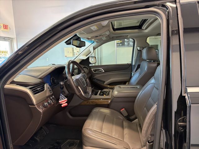 Used 2016 GMC Yukon Denali AWD/4WD image 12