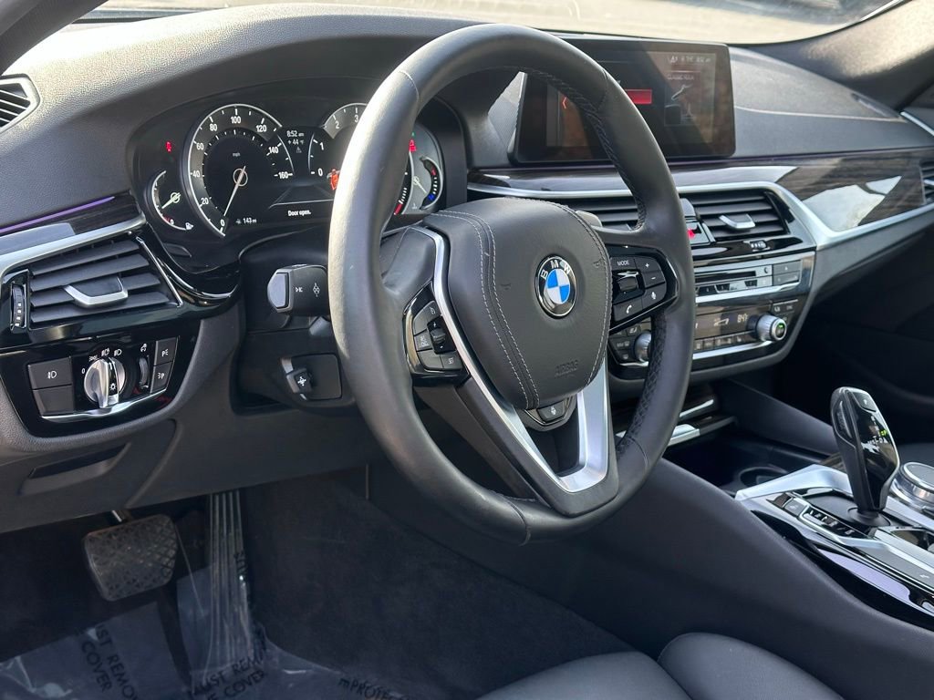 Used 2018 BMW 530i xDrive image 12