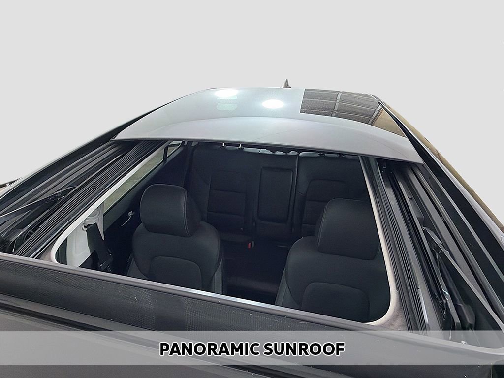 Used 2022 Kia Sportage EX image 3