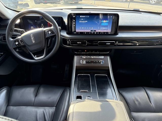 Certified 2025 Lincoln Aviator Reserve w/ Equipment Group 201A image 16