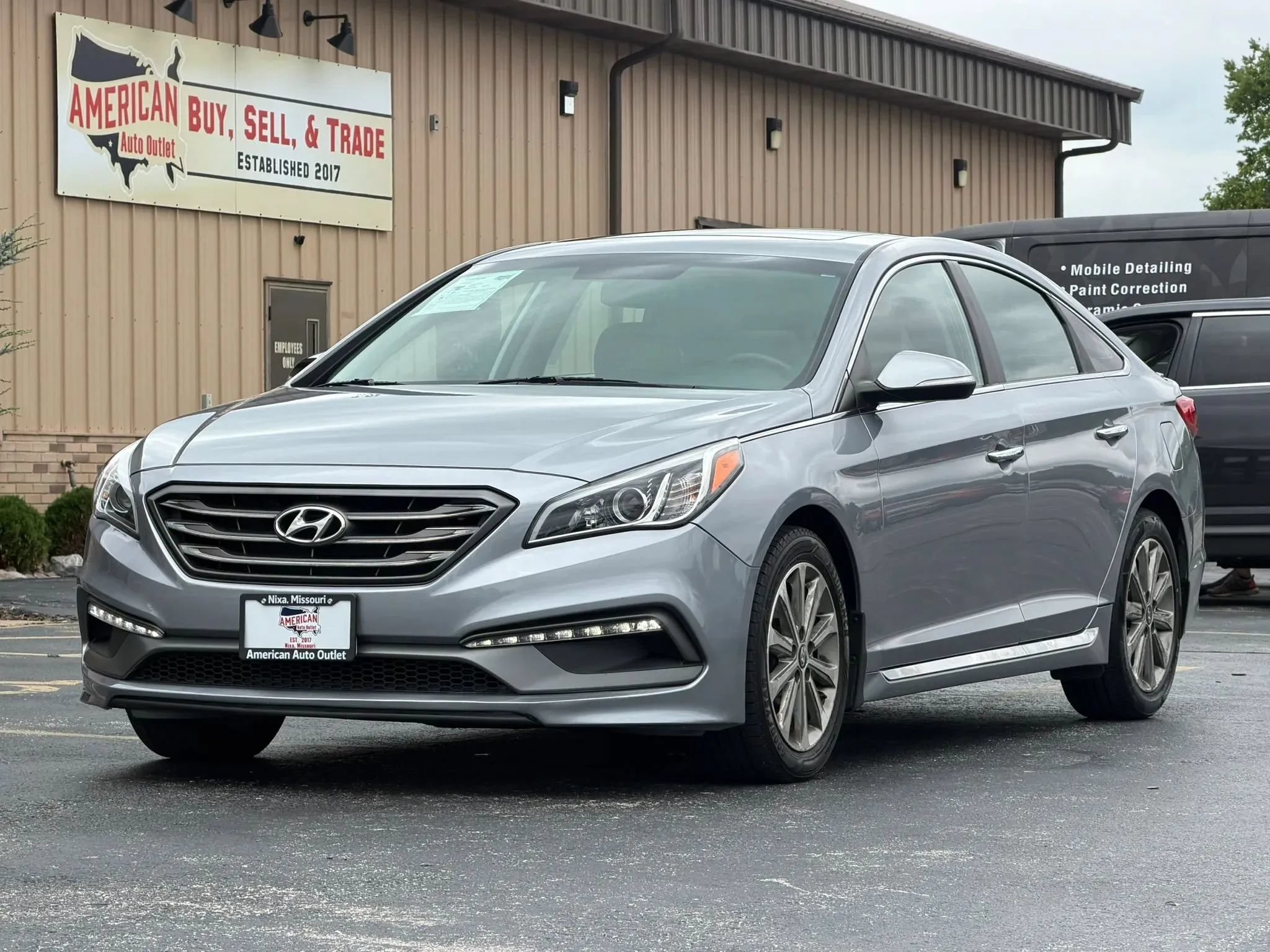 Used 2017 Hyundai Sonata Limited FWD image 4