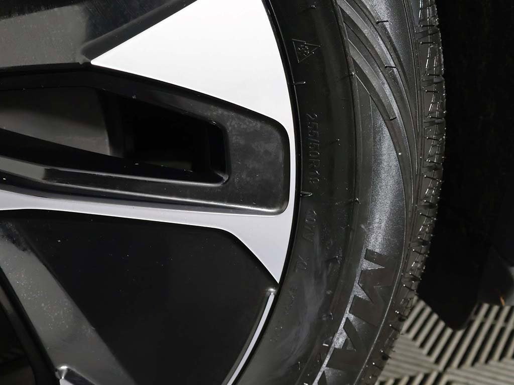 Used 2021 Volkswagen ID.4 Pro S image 23