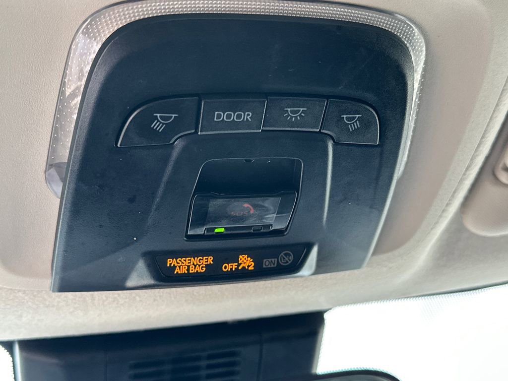 Used 2025 Toyota Corolla LE image 27