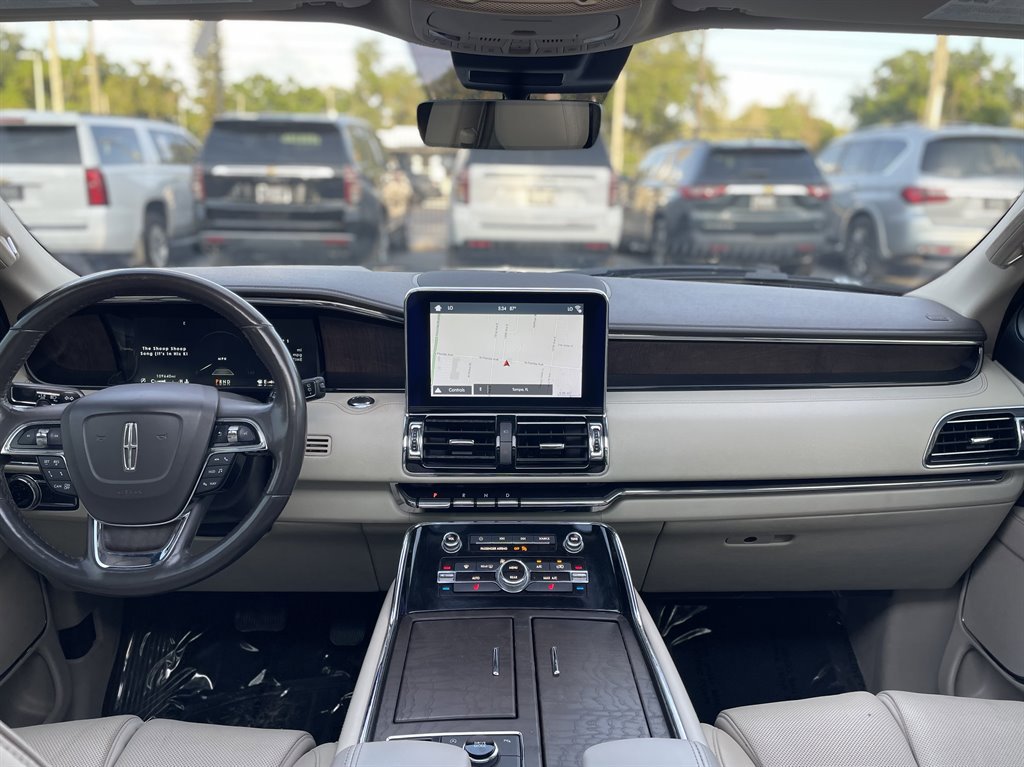 Used 2018 Lincoln Navigator L Select w/ Technology Package RWD image 5