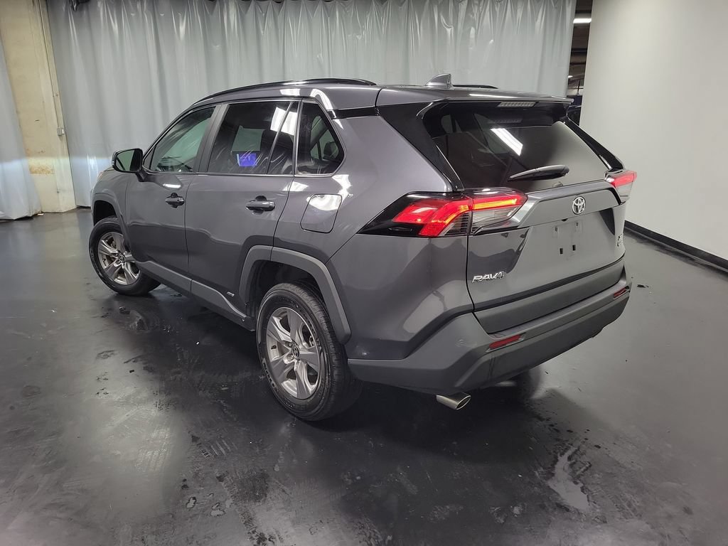 Used 2025 Toyota RAV4 XLE AWD/4WD image 6