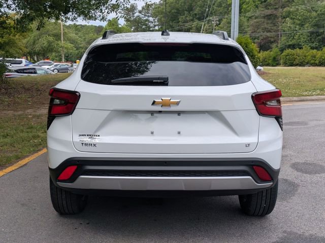New 2026 Chevrolet Trax LT w/ Sunroof Package FWD image 3