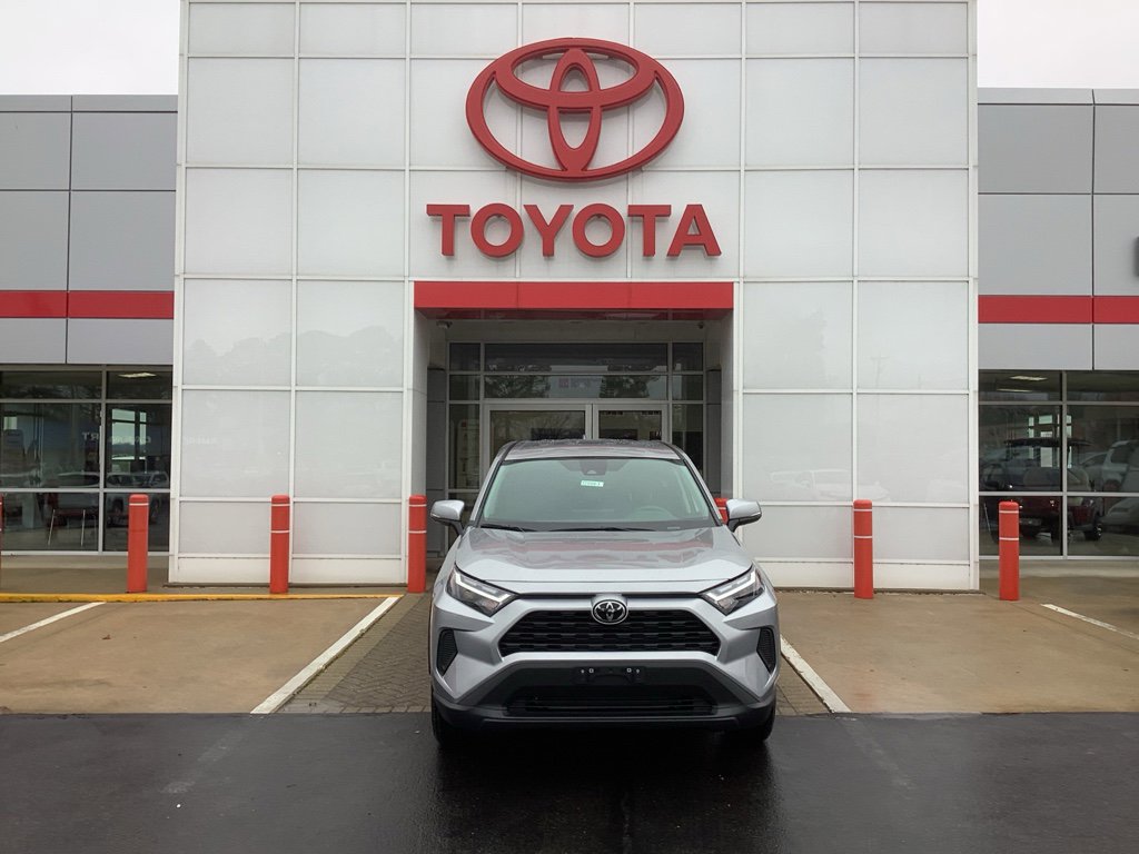 New 2025 Toyota RAV4 LE image 2