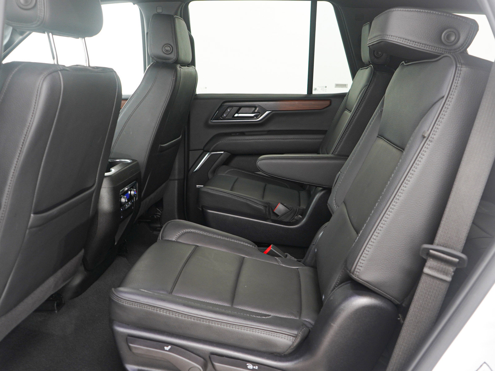 Used 2025 GMC Yukon Denali image 17