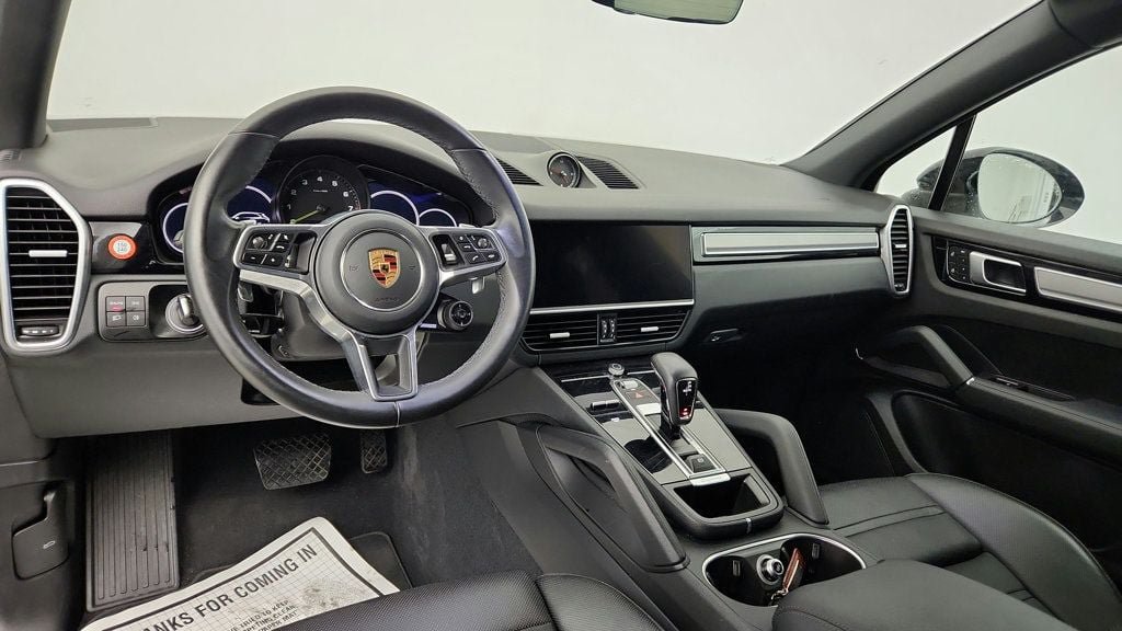 Used 2022 Porsche Cayenne Platinum Edition w/ Premium Package Plus AWD/4WD image 12