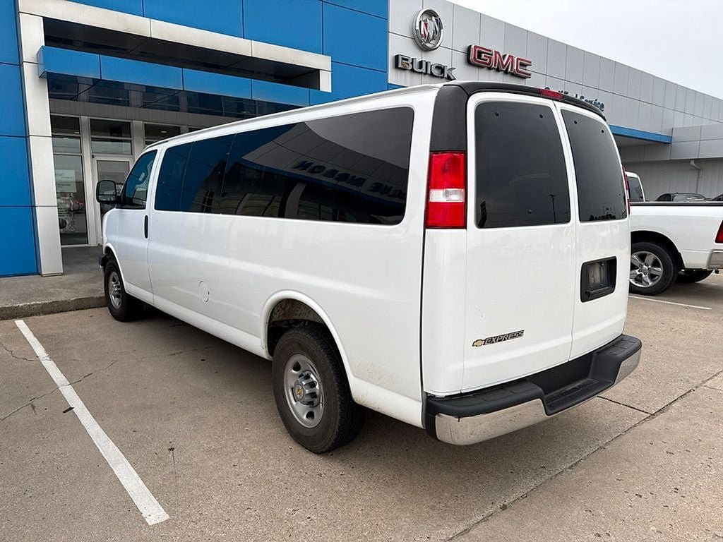 Used 2025 Chevrolet Express 3500 LT w/ LT Preferred Equipment Group RWD image 5