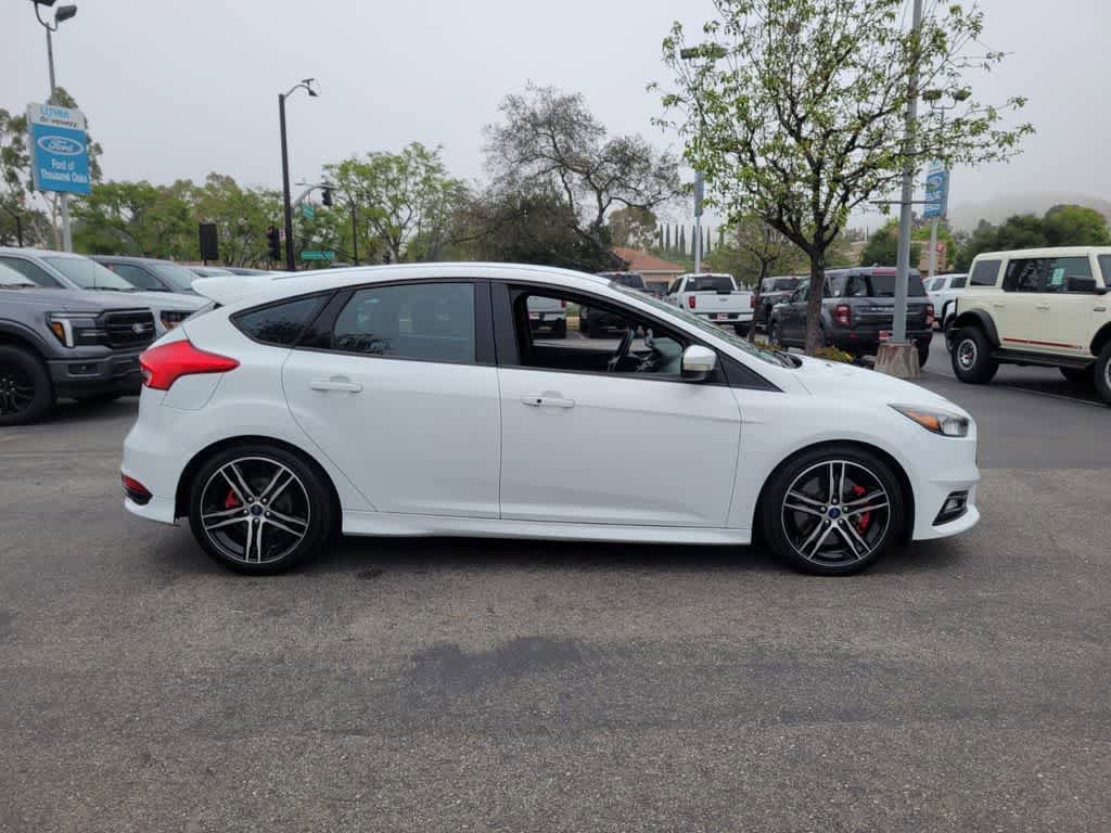 Certified 2017 Ford Focus ST FWD image 7