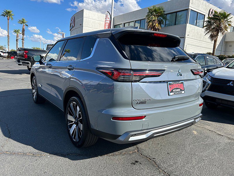 New 2025 Mitsubishi Outlander SE image 5
