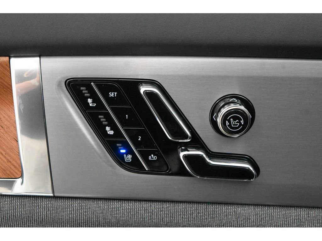 New 2026 Cadillac Vistiq Premium Luxury image 18