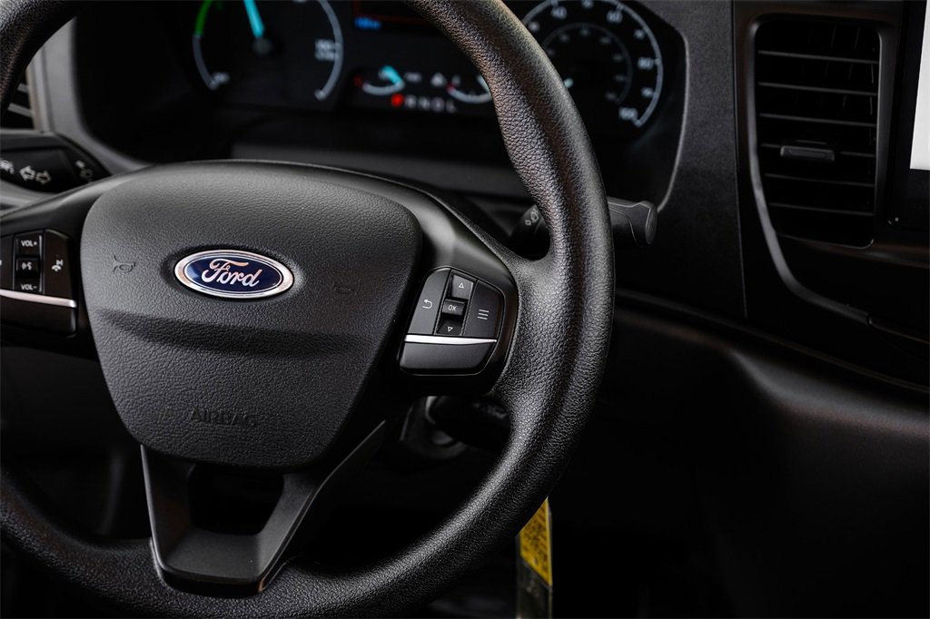 Used 2022 Ford E-Transit 148 High Roof Extended image 14