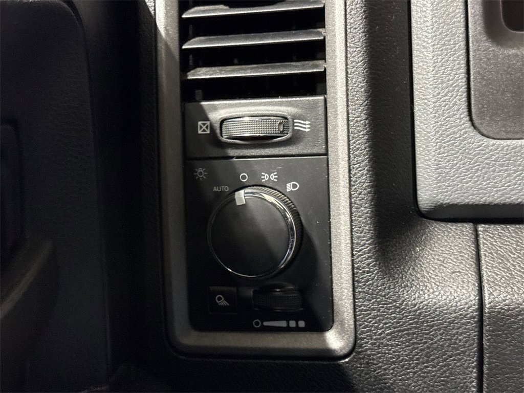 Used 2019 RAM 1500 Tradesman image 17