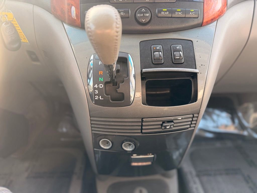 Used 2009 Toyota Sienna XLE image 29