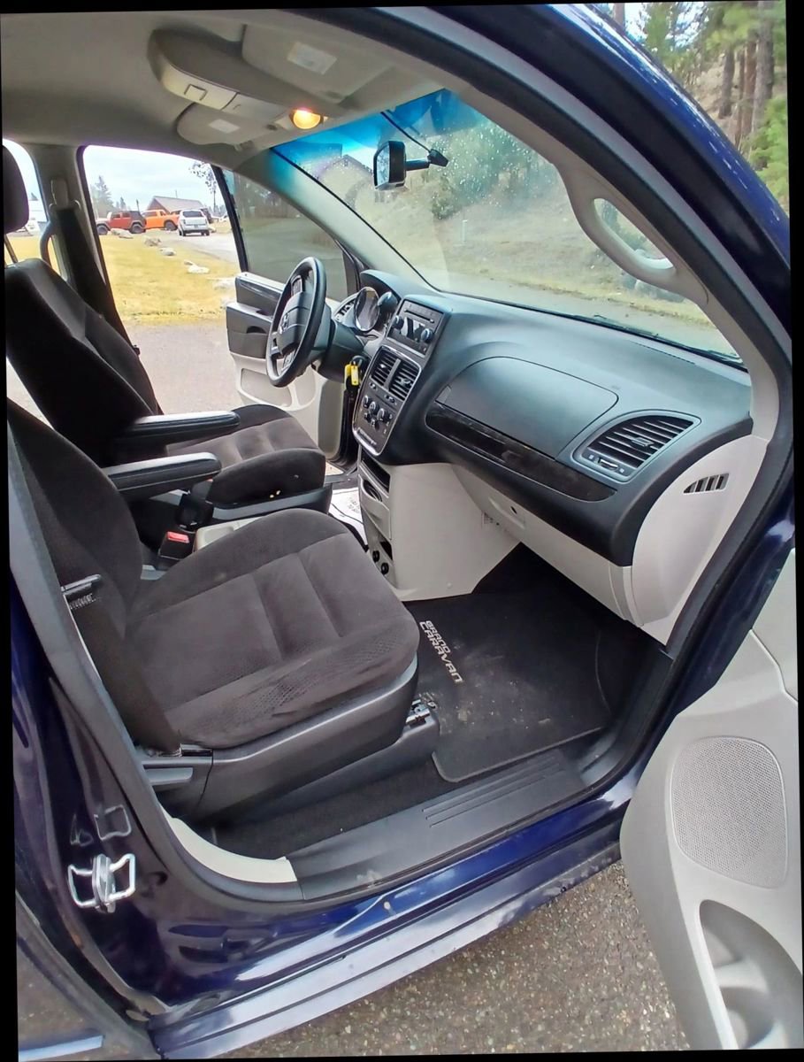 Used 2014 Dodge Grand Caravan SE w/ Quick Order Package 29E SE image 11