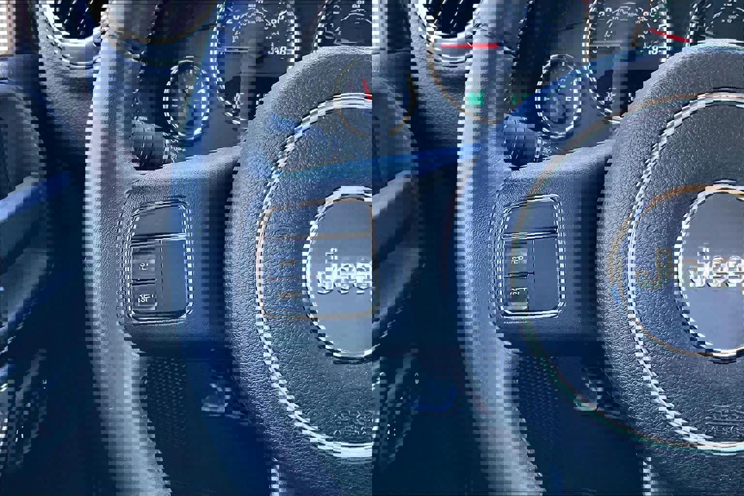 Used 2014 Jeep Wrangler Sahara w/ Dual Top Group image 23