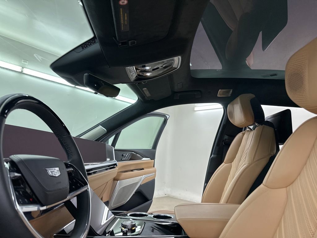 Certified 2025 Cadillac Escalade IQ Sport 2 w/ LPO, ONYX Package image 34