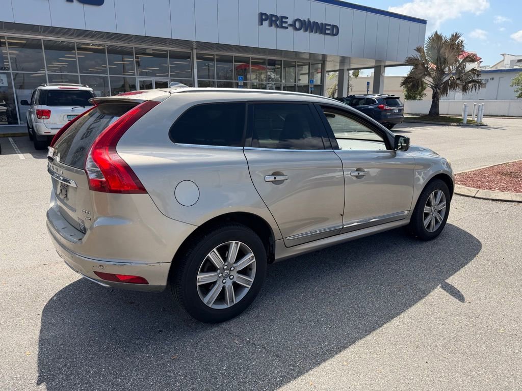 Used 2016 Volvo XC60 T6 w/ Proximity Package image 3