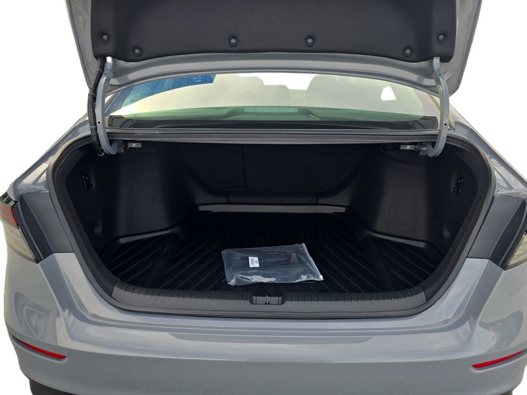 Certified 2025 Honda Accord SE image 19