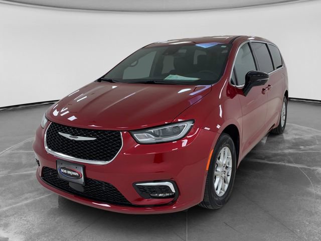 Used 2025 Chrysler Pacifica Select FWD image 7